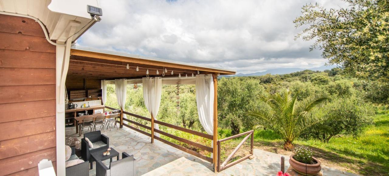Hakuna Matata Holidays Wooden Lodge With Airco & Pool In Greek Olive Grove Methoni  Exterior photo