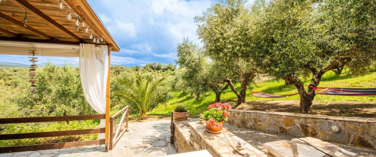 Hakuna Matata Holidays Wooden Lodge With Airco & Pool In Greek Olive Grove Methoni  Exterior photo