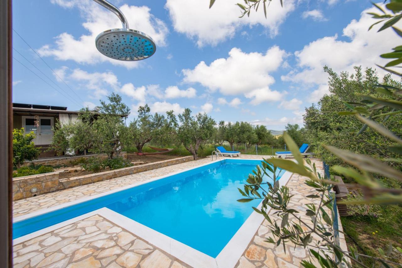 Hakuna Matata Holidays Wooden Lodge With Airco & Pool In Greek Olive Grove Methoni  Exterior photo
